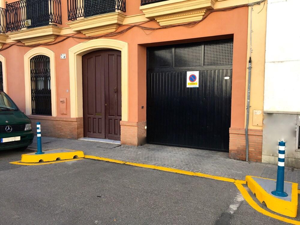 Teodosio And Free Parking